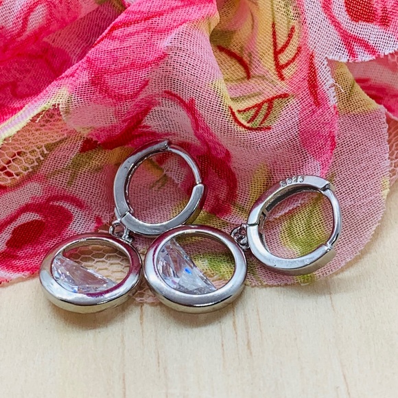 🌟 Sterling Silver 925, Crystal Earrings Huggie Hoop - Picture 2 of 5